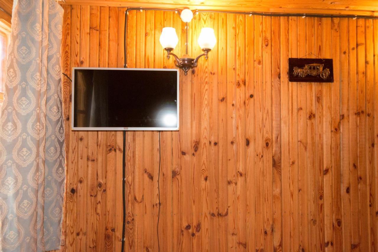 Rustic Regal Apartment ซินายา ภายนอก รูปภาพ